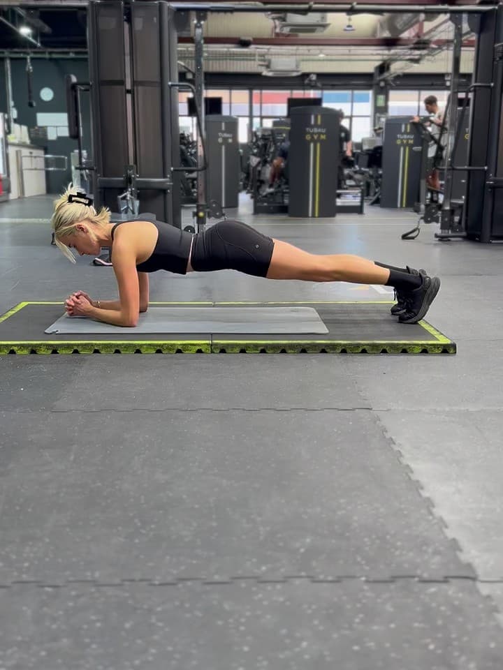 Athlete resting during strength training